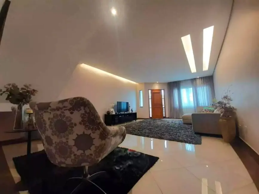 Sobrado com 3 quartos para alugar, 261m2 em Jardim Las Vegas, Santo Andre - SP - imagem 1 Foto 1 de Sobrado com 3 quartos para alugar, 261m2 em Jardim Las Vegas, Santo Andre - SP