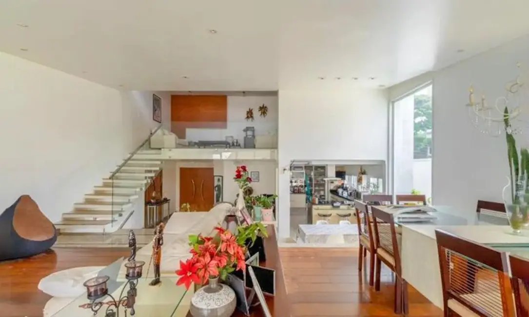 Foto 4 de Sobrado com 3 quartos à venda e para alugar, 384m2 em Jardim, Santo Andre - SP