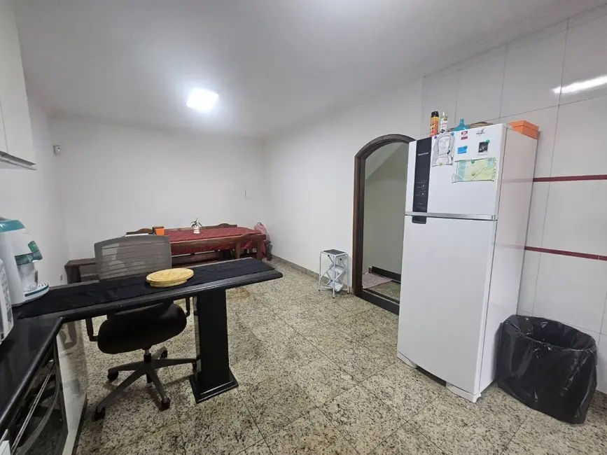 Sobrado com 3 quartos à venda e para alugar, 211m2 em Santo Andre - SP - imagem 8 Foto 8 de Sobrado com 3 quartos à venda e para alugar, 211m2 em Santo Andre - SP
