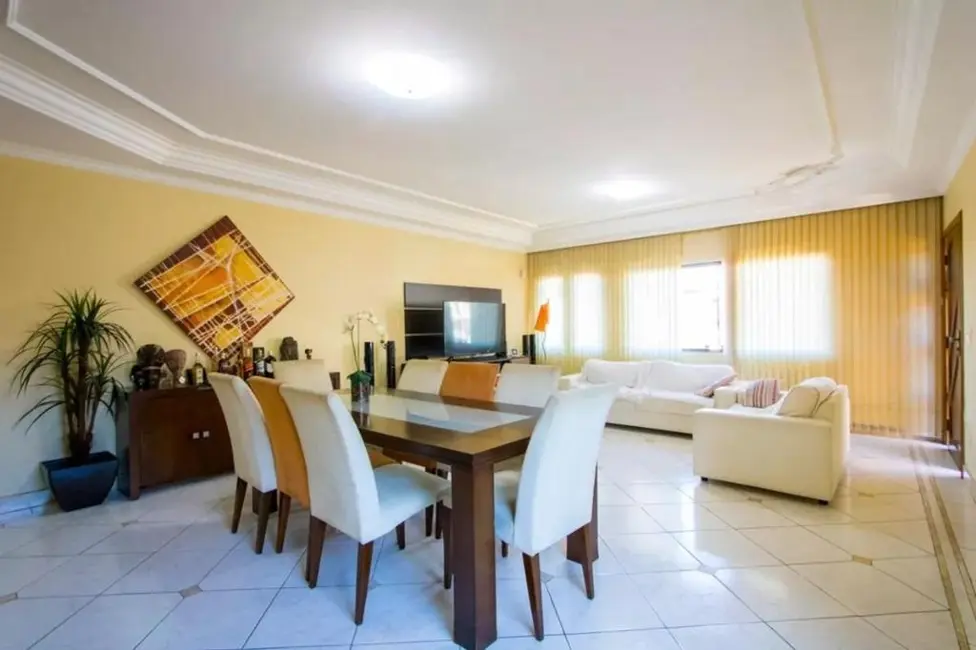 Sobrado com 3 quartos à venda, 289m2 em Vila Eldízia, Santo Andre - SP - imagem 1 Foto 1 de Sobrado com 3 quartos à venda, 289m2 em Vila Eldízia, Santo Andre - SP