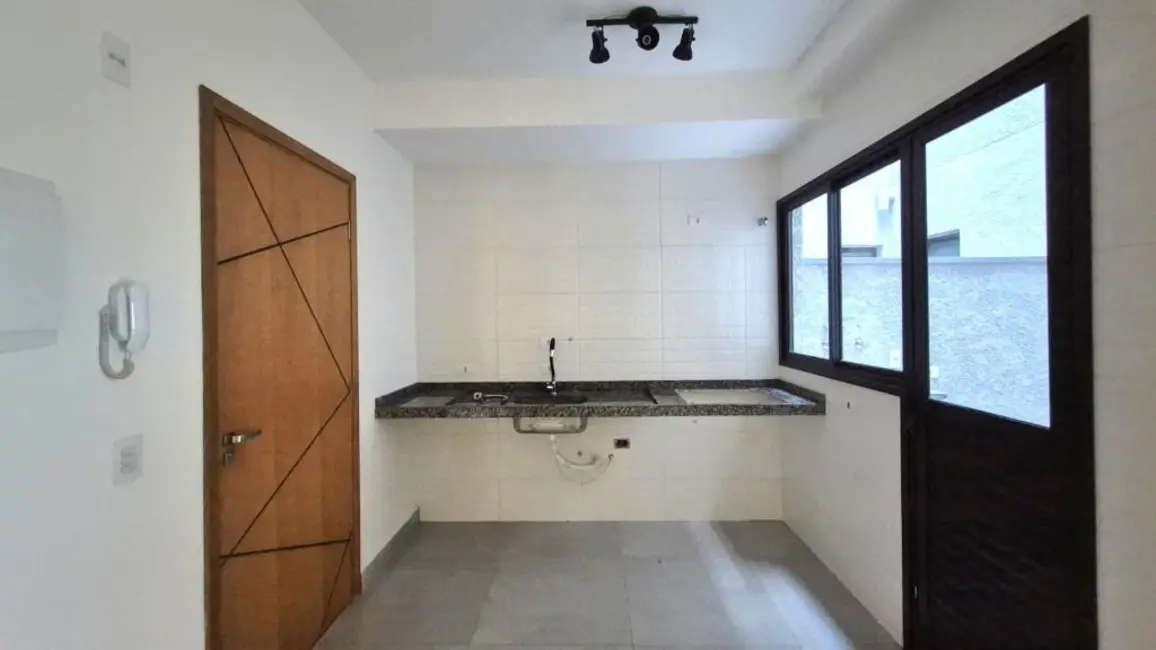 Foto 2 de Apartamento com 2 quartos para alugar, 51m2 em Jardim, Santo Andre - SP