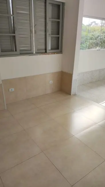 Foto 2 de Casa com 1 quarto para alugar, 120m2 em Vila Eldízia, Santo Andre - SP
