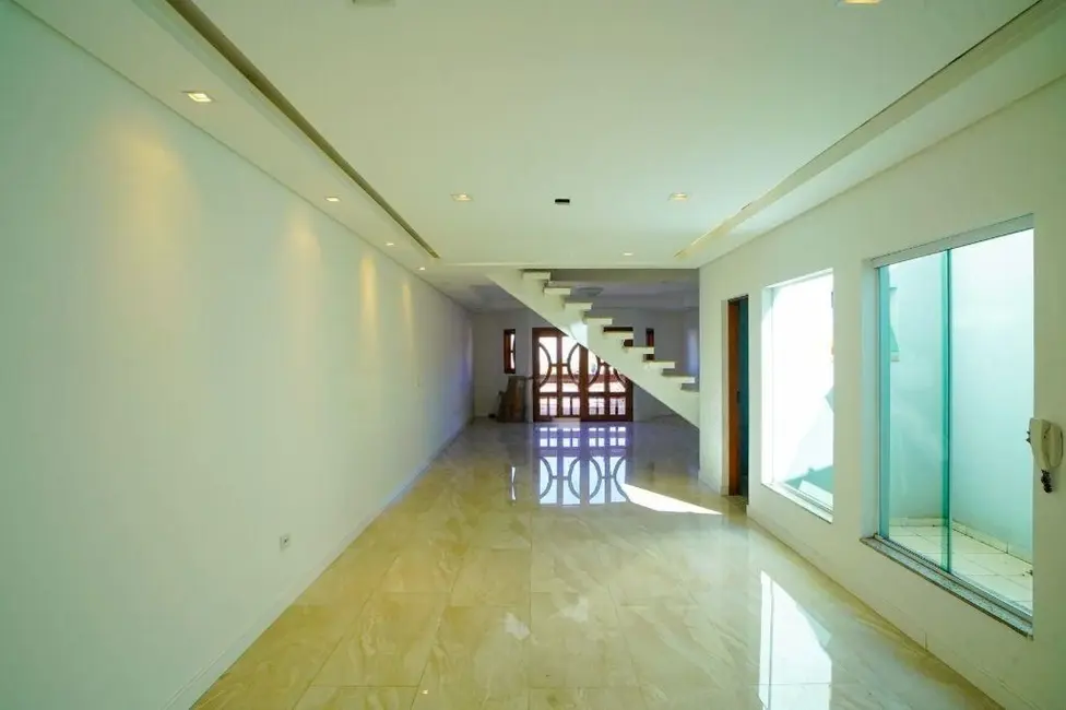 Foto 3 de Sobrado com 3 quartos à venda, 280m2 em Santa Maria, Santo Andre - SP