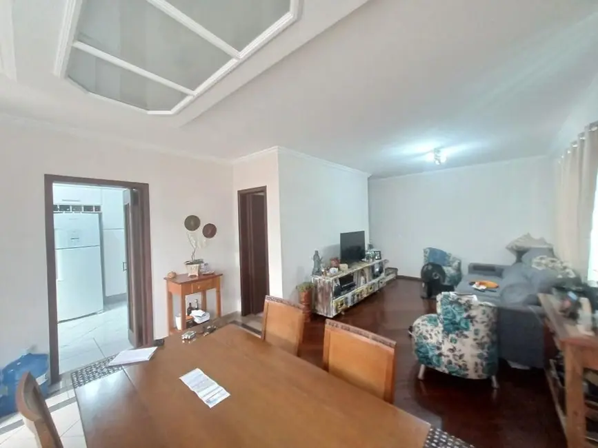 Foto 3 de Sobrado com 4 quartos à venda, 141m2 em Vila Bastos, Santo Andre - SP