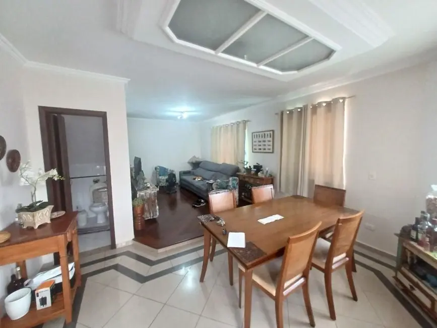 Foto 2 de Sobrado com 4 quartos à venda, 141m2 em Vila Bastos, Santo Andre - SP