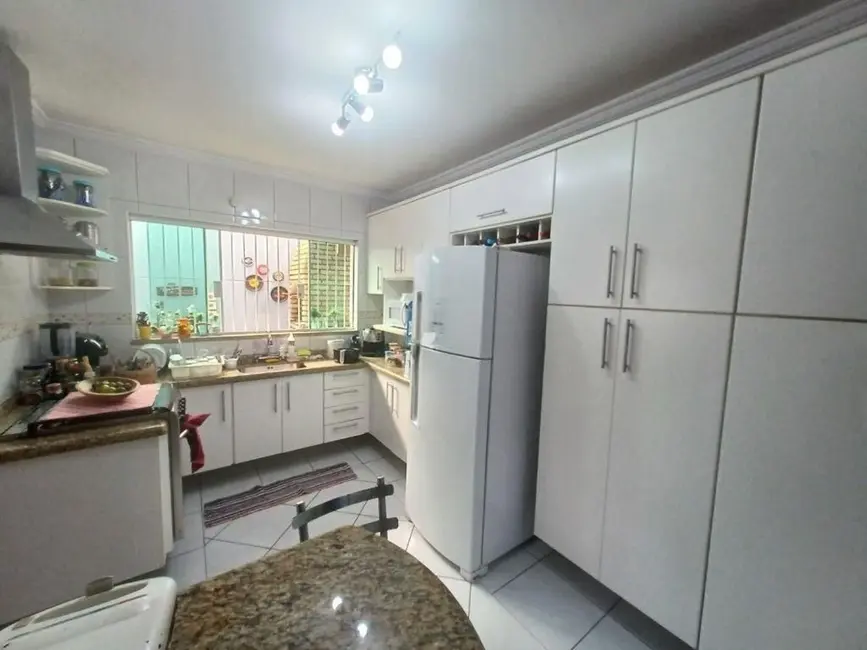 Foto 5 de Sobrado com 4 quartos à venda, 141m2 em Vila Bastos, Santo Andre - SP