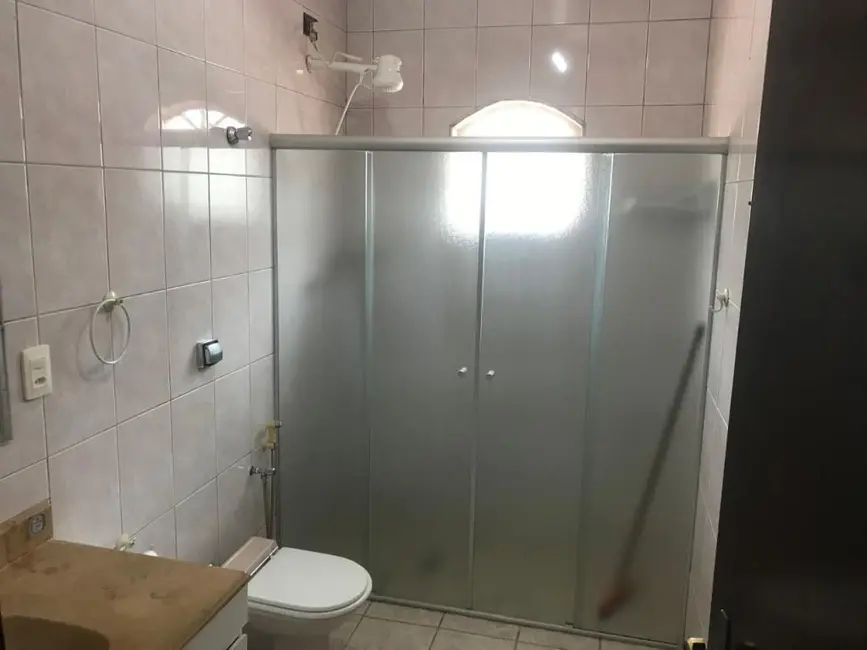 Sobrado com 3 quartos para alugar, 225m2 em Vila Camilópolis, Santo Andre - SP - imagem 9 Foto 9 de Sobrado com 3 quartos para alugar, 225m2 em Vila Camilópolis, Santo Andre - SP