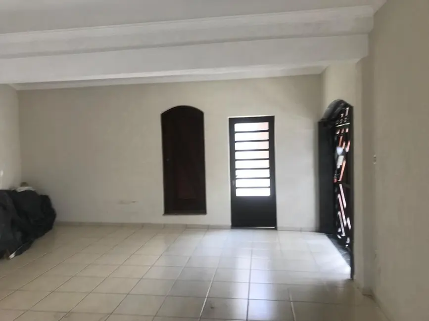 Sobrado com 3 quartos para alugar, 225m2 em Vila Camilópolis, Santo Andre - SP - imagem 3 Foto 3 de Sobrado com 3 quartos para alugar, 225m2 em Vila Camilópolis, Santo Andre - SP