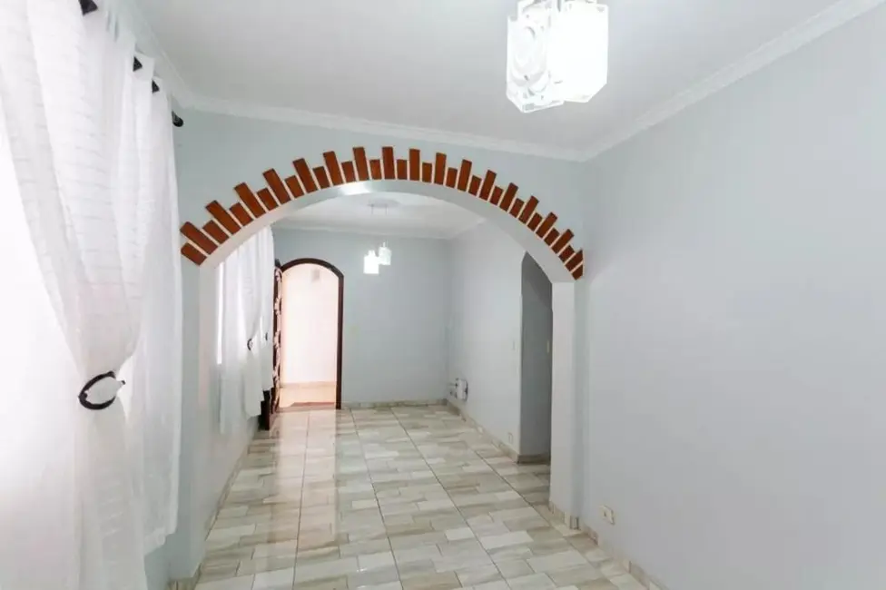 Casa com 2 quartos para alugar, 198m2 em Vila Guiomar, Santo Andre - SP - imagem 1 Foto 1 de Casa com 2 quartos para alugar, 198m2 em Vila Guiomar, Santo Andre - SP