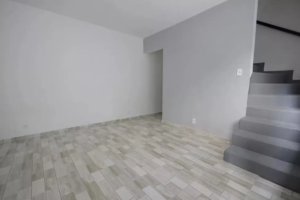 Foto 2 de Sobrado com 2 quartos para alugar, 200m2 em Centro, Santo Andre - SP