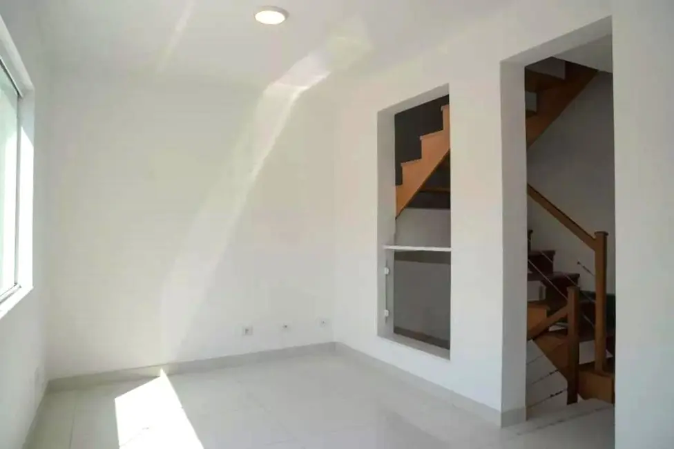 Sobrado com 3 quartos à venda e para alugar, 126m2 em Vila Alzira, Santo Andre - SP - imagem 5 Foto 5 de Sobrado com 3 quartos à venda e para alugar, 126m2 em Vila Alzira, Santo Andre - SP