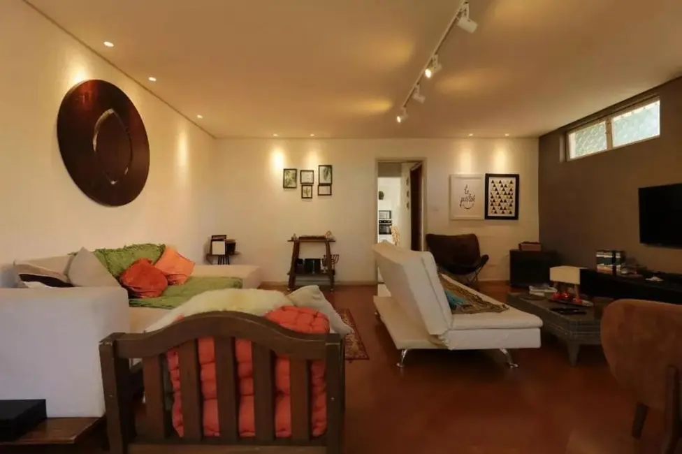 Foto 2 de Casa com 3 quartos à venda e para alugar, 311m2 em Vila Bastos, Santo Andre - SP