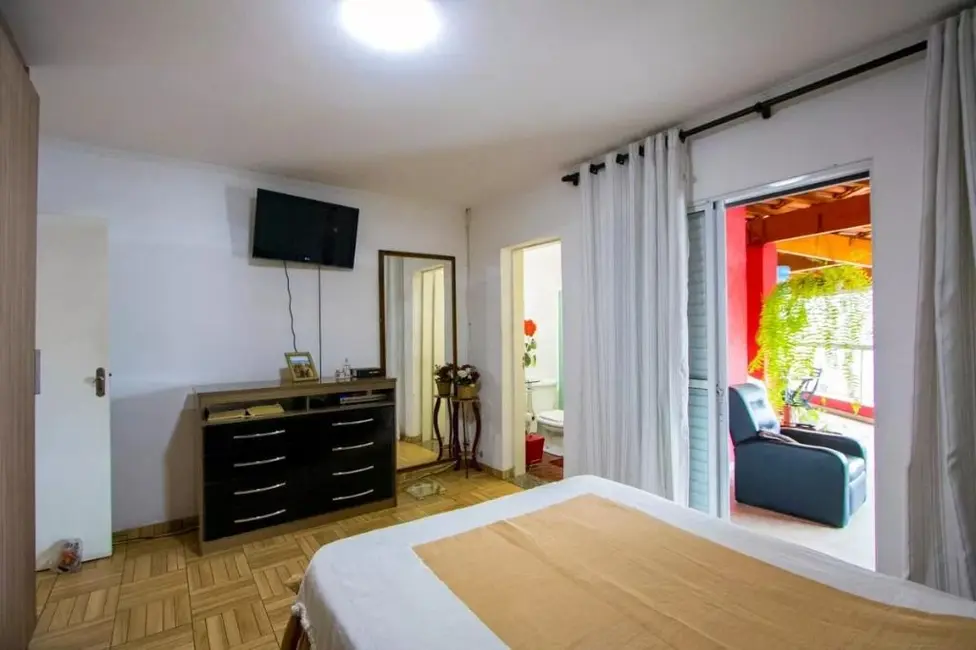 Foto 4 de Sobrado com 3 quartos para alugar, 321m2 em Vila Scarpelli, Santo Andre - SP