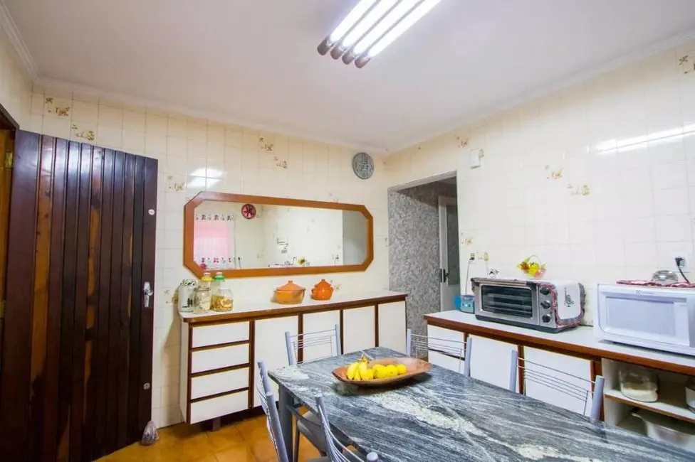 Foto 9 de Sobrado com 3 quartos para alugar, 321m2 em Vila Scarpelli, Santo Andre - SP