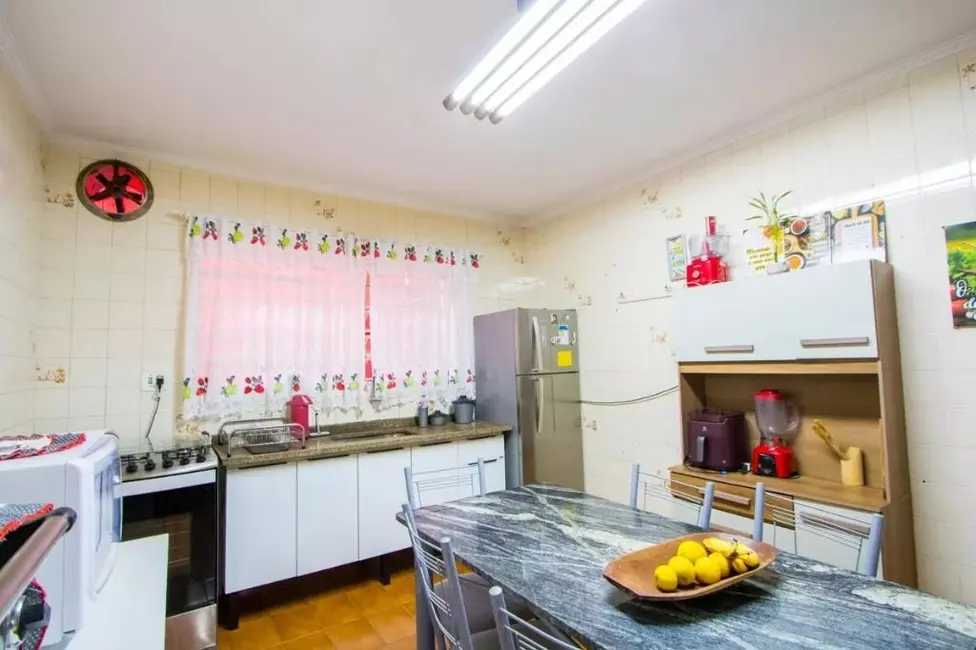 Foto 7 de Sobrado com 3 quartos para alugar, 321m2 em Vila Scarpelli, Santo Andre - SP