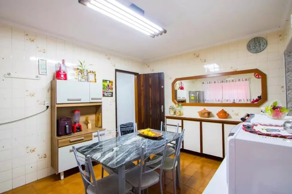 Foto 8 de Sobrado com 3 quartos para alugar, 321m2 em Vila Scarpelli, Santo Andre - SP