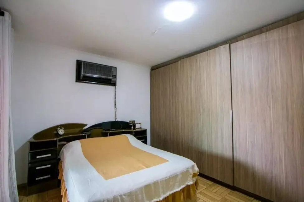 Foto 5 de Sobrado com 3 quartos para alugar, 321m2 em Vila Scarpelli, Santo Andre - SP