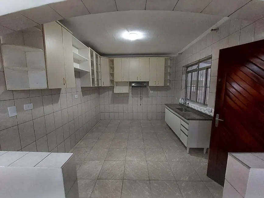 Casa com 3 quartos para alugar, 190m2 em Jardim Ocara, Santo Andre - SP - imagem 6 Foto 6 de Casa com 3 quartos para alugar, 190m2 em Jardim Ocara, Santo Andre - SP
