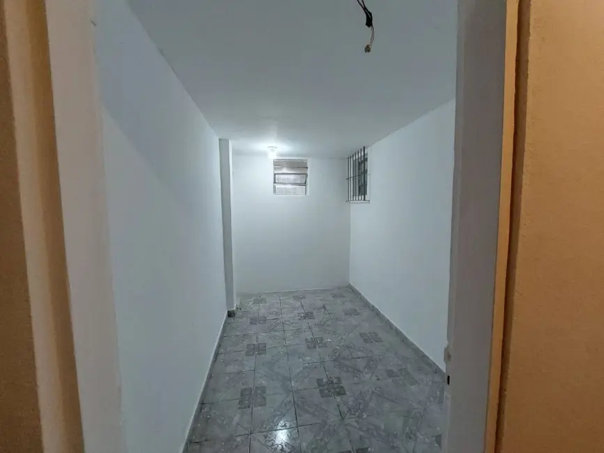 Casa com 3 quartos para alugar, 190m2 em Jardim Ocara, Santo Andre - SP - imagem 8 Foto 8 de Casa com 3 quartos para alugar, 190m2 em Jardim Ocara, Santo Andre - SP