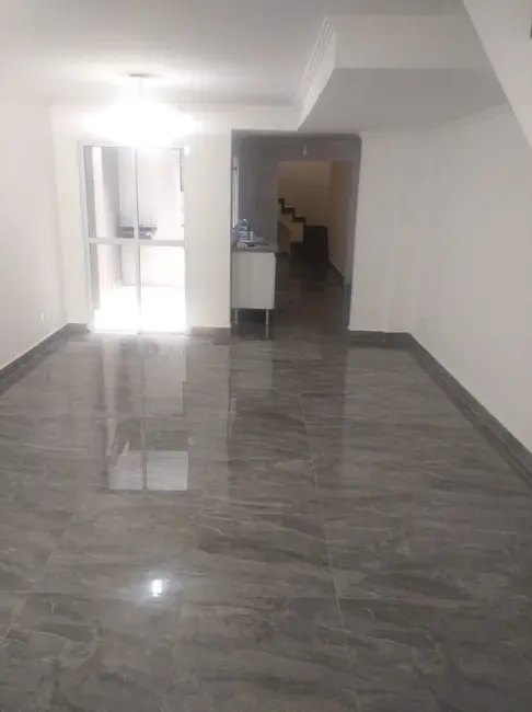 Foto 1 de Sobrado com 3 quartos à venda e para alugar, 79m2 em Vila Camilópolis, Santo Andre - SP
