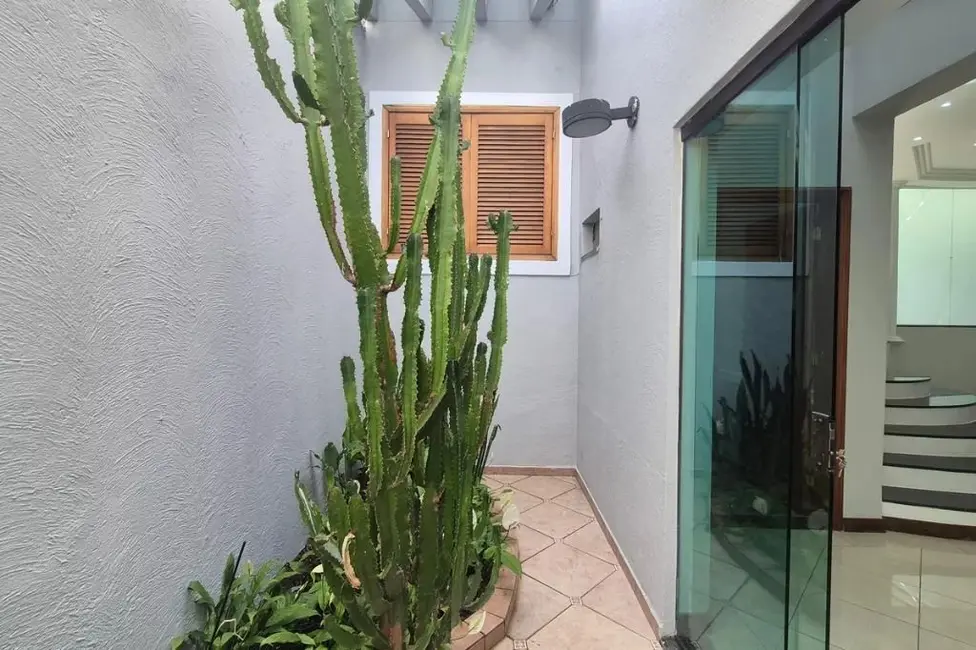 Foto 8 de Casa com 3 quartos para alugar, 410m2 em Campestre, Santo Andre - SP