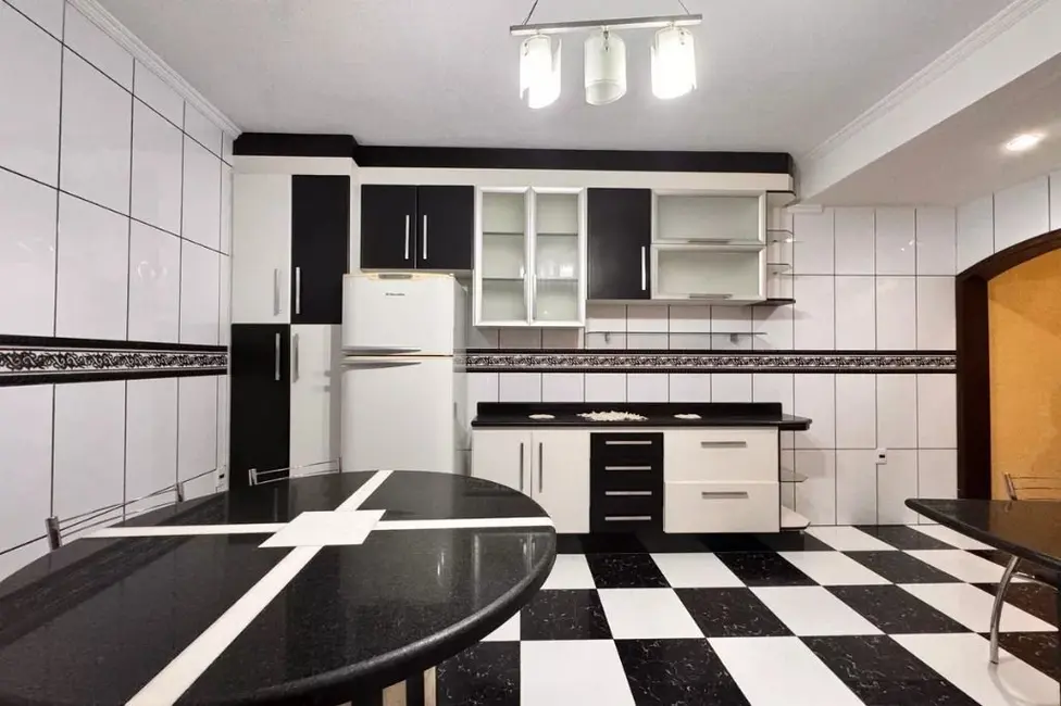 Foto 9 de Sobrado com 3 quartos para alugar, 192m2 em Vila Eldízia, Santo Andre - SP