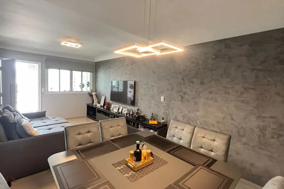 Foto 1 de Sobrado com 2 quartos à venda, 60m2 em Vila Scarpelli, Santo Andre - SP