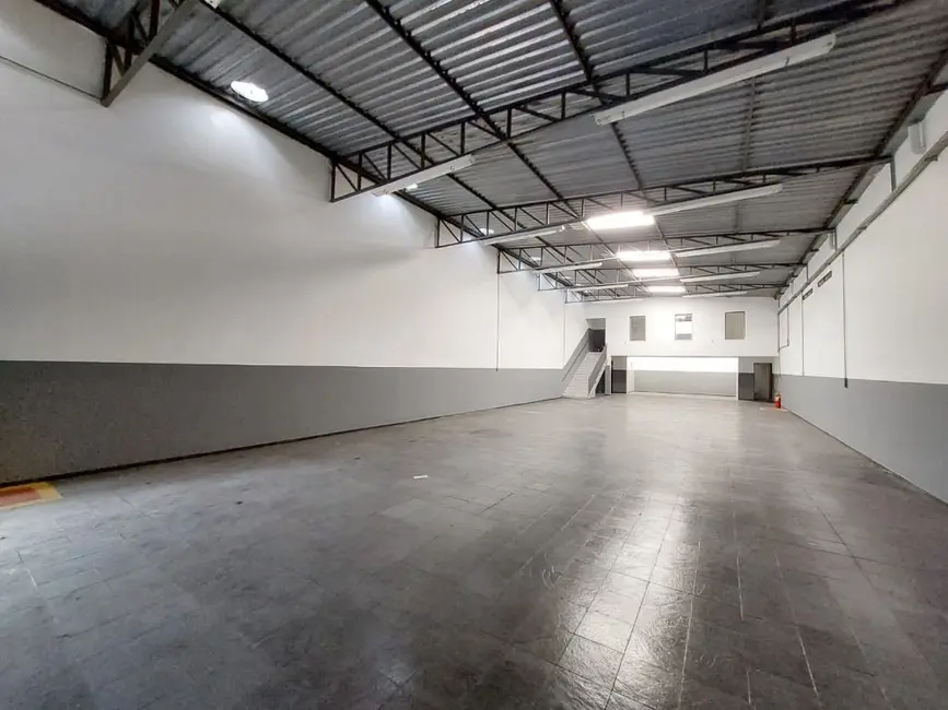 Armazém / Galpão para alugar, 317m2 em Jardim Ocara, Santo Andre - SP - imagem 4 Foto 4 de Armazém / Galpão para alugar, 317m2 em Jardim Ocara, Santo Andre - SP