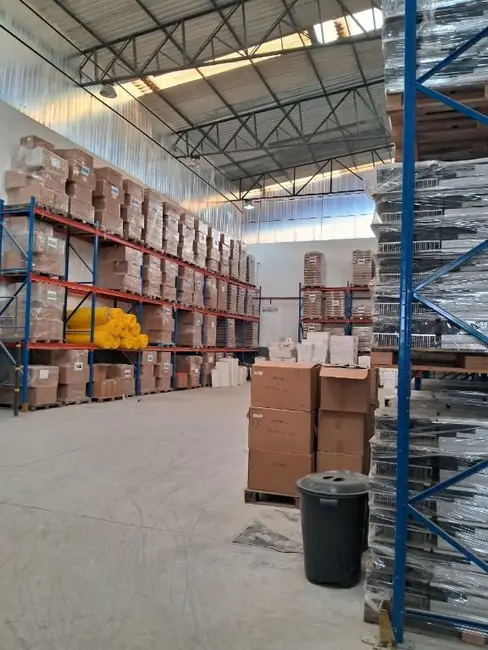 Foto 2 de Armazém / Galpão para alugar, 1701m2 em Campestre, Santo Andre - SP