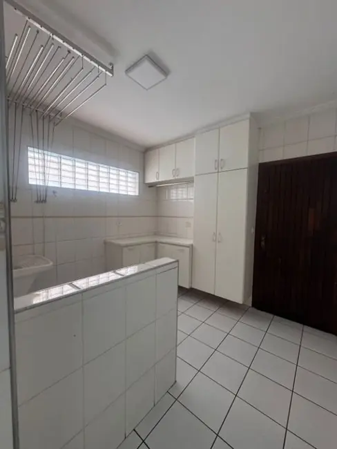 Sobrado com 2 quartos para alugar, 232m2 em Jardim Cristiane, Santo Andre - SP - imagem 9 Foto 9 de Sobrado com 2 quartos para alugar, 232m2 em Jardim Cristiane, Santo Andre - SP