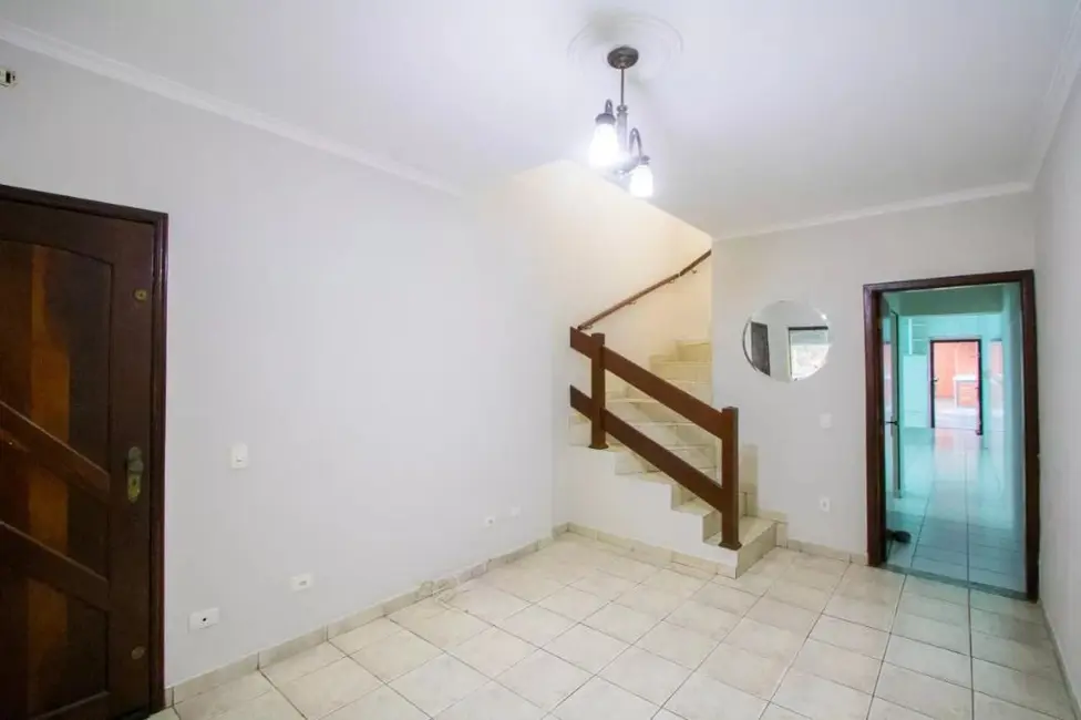 Sobrado com 2 quartos para alugar, 232m2 em Jardim Cristiane, Santo Andre - SP - imagem 1 Foto 1 de Sobrado com 2 quartos para alugar, 232m2 em Jardim Cristiane, Santo Andre - SP