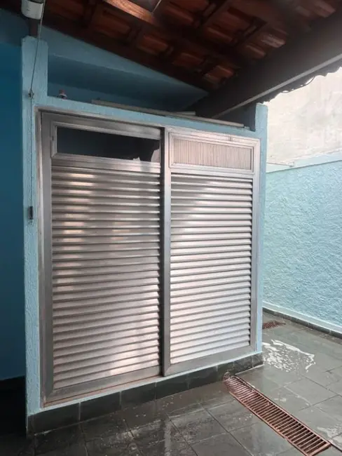 Sobrado com 2 quartos para alugar, 232m2 em Jardim Cristiane, Santo Andre - SP - imagem 6 Foto 6 de Sobrado com 2 quartos para alugar, 232m2 em Jardim Cristiane, Santo Andre - SP