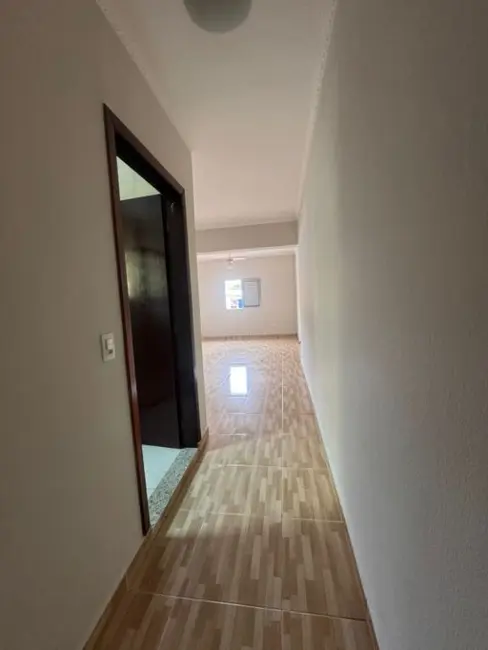 Sobrado com 2 quartos para alugar, 232m2 em Jardim Cristiane, Santo Andre - SP - imagem 2 Foto 2 de Sobrado com 2 quartos para alugar, 232m2 em Jardim Cristiane, Santo Andre - SP