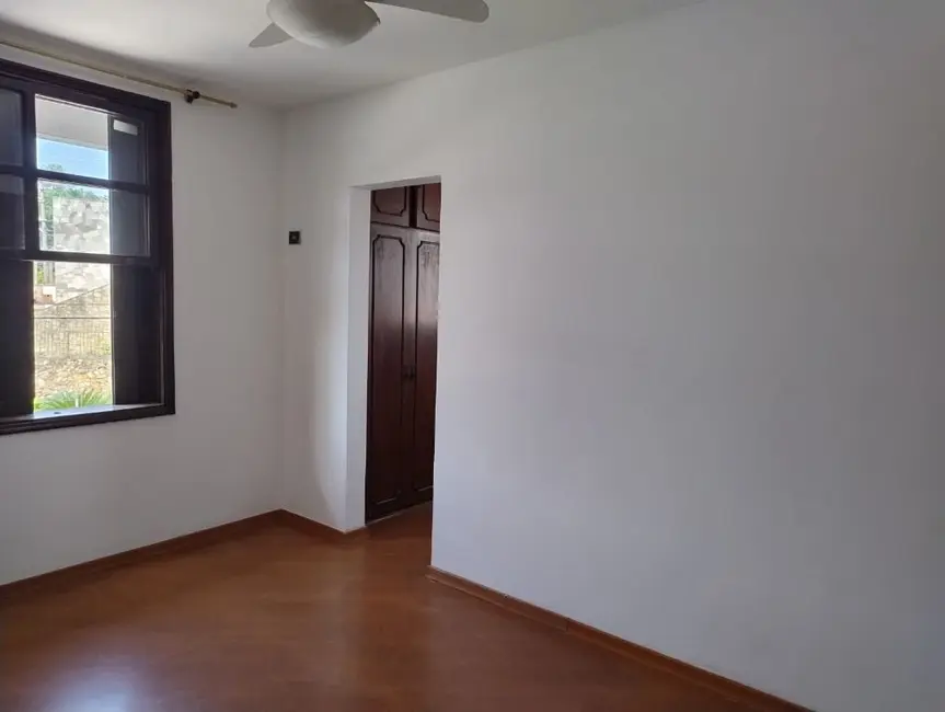 Foto 9 de Sobrado com 3 quartos à venda e para alugar, 377m2 em Jardim São Caetano, Sao Caetano Do Sul - SP