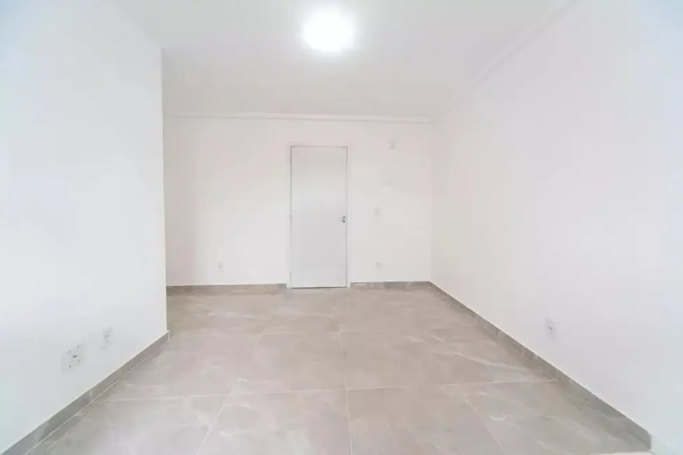 Foto 4 de Apartamento com 2 quartos para alugar, 51m2 em Jardim Vila Rica, Santo Andre - SP