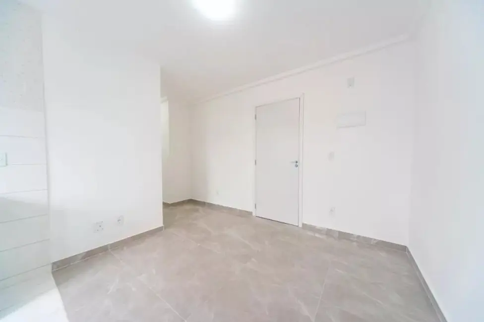 Foto 3 de Apartamento com 2 quartos para alugar, 51m2 em Jardim Vila Rica, Santo Andre - SP