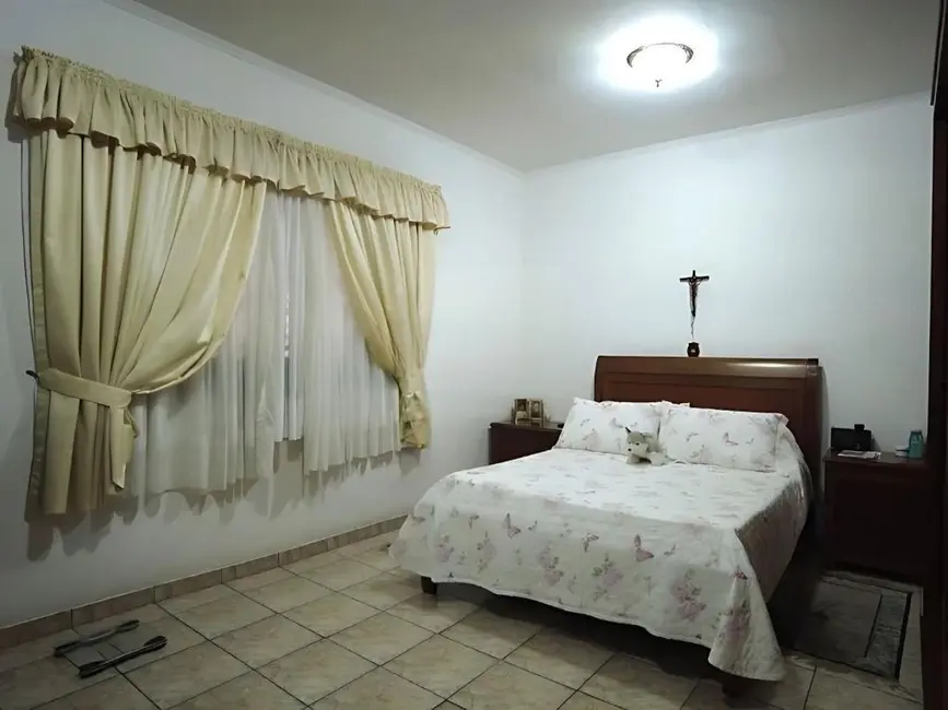 Foto 4 de Sobrado com 3 quartos à venda e para alugar, 144m2 em Vila Eldízia, Santo Andre - SP