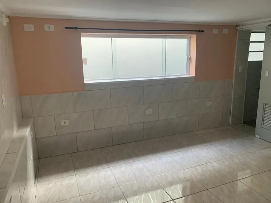 Foto 1 de Casa com 1 quarto para alugar, 50m2 em Vila Eldízia, Santo Andre - SP