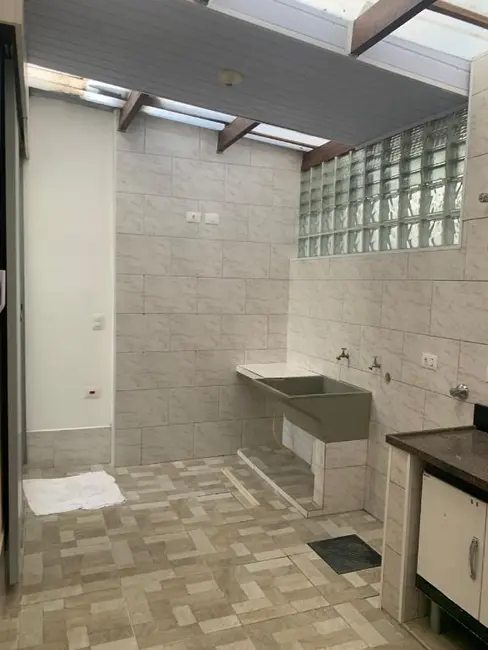 Foto 5 de Casa com 1 quarto para alugar, 50m2 em Vila Eldízia, Santo Andre - SP
