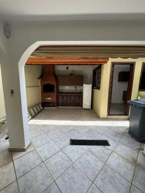 Foto 1 de Sobrado com 7 quartos para alugar, 200m2 em Campestre, Santo Andre - SP