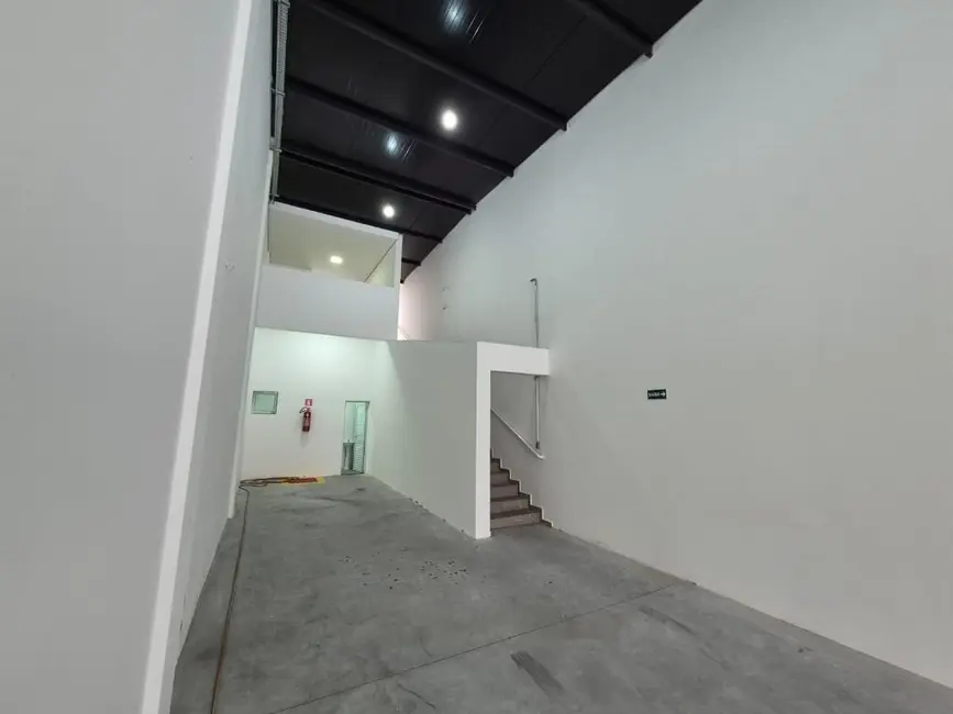 Foto 9 de Armazém / Galpão para alugar, 205m2 em Vila Pires, Santo Andre - SP