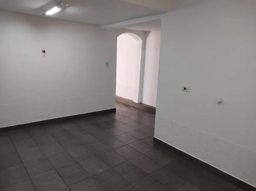 Sobrado com 3 quartos para alugar, 155m2 em Vila Alice, Santo Andre - SP - imagem 3 Foto 3 de Sobrado com 3 quartos para alugar, 155m2 em Vila Alice, Santo Andre - SP
