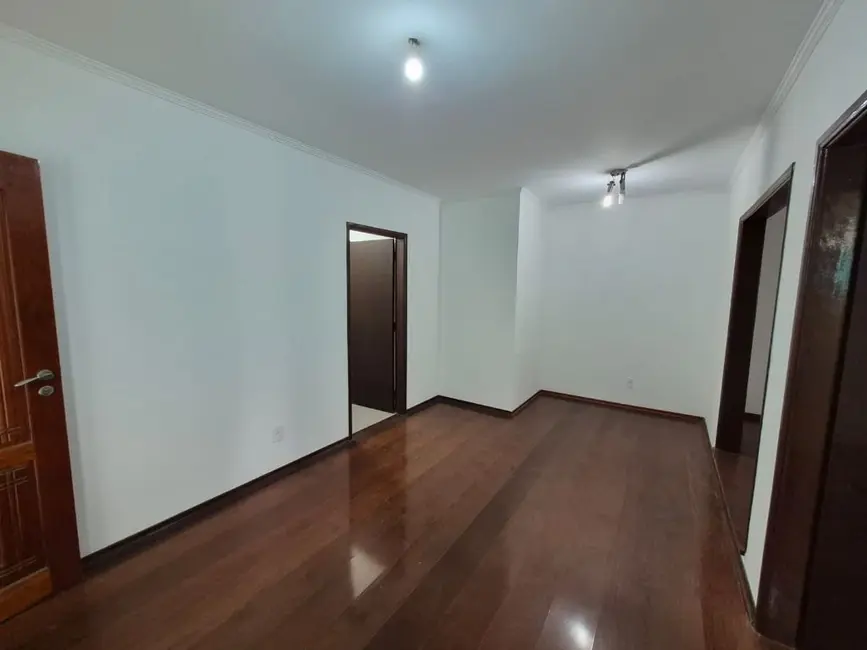 Foto 4 de Casa com 3 quartos para alugar, 248m2 em Vila Bastos, Santo Andre - SP