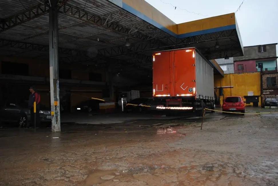 Foto 3 de Terreno / Lote à venda e para alugar, 3990m2 em Vila Luzita, Santo Andre - SP