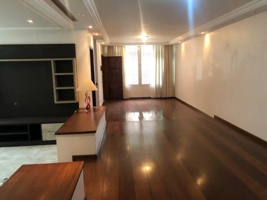 Foto 1 de Sobrado com 3 quartos à venda e para alugar, 333m2 em Vila Floresta, Santo Andre - SP