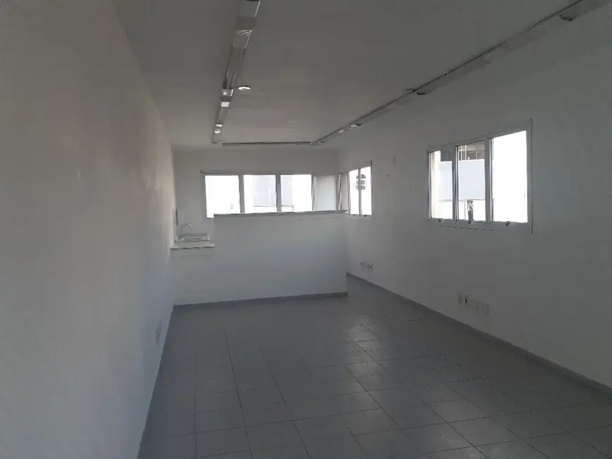 Foto 1 de Sala Comercial para alugar, 38m2 em Vila Gilda, Santo Andre - SP