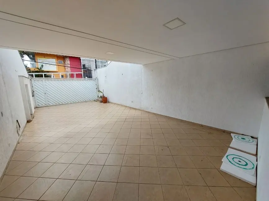 Foto 2 de Sobrado com 4 quartos à venda e para alugar, 310m2 em Vila Bastos, Santo Andre - SP