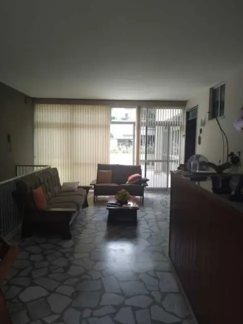 Foto 9 de Casa com 4 quartos à venda, 372m2 em Rio De Janeiro - RJ