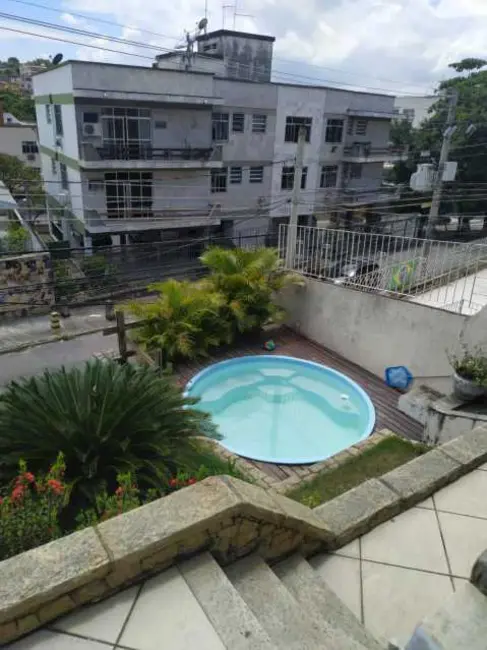 Casa com 3 quartos à venda, 180m2 em Rio De Janeiro - RJ - imagem 3 Foto 3 de Casa com 3 quartos à venda, 180m2 em Rio De Janeiro - RJ