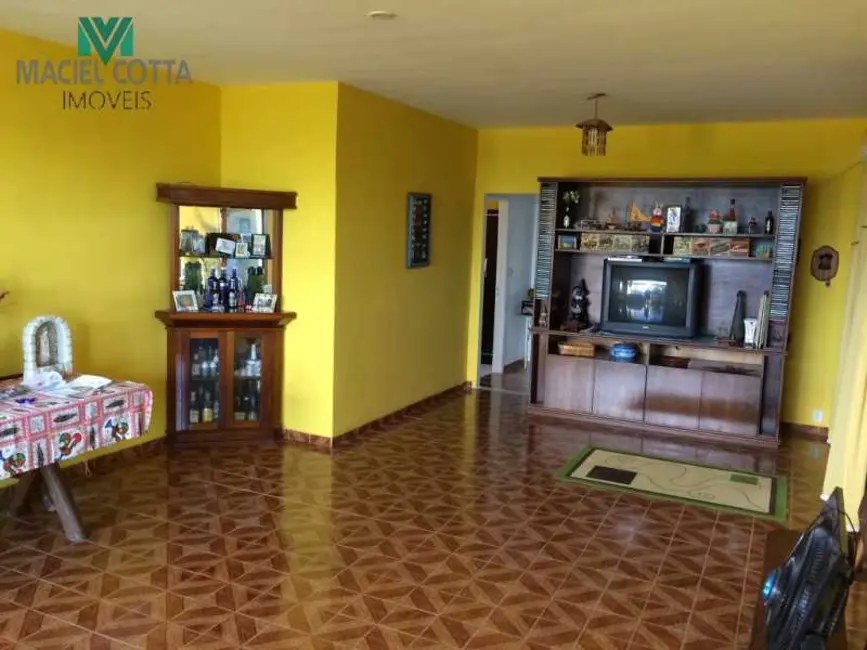 Foto 2 de Casa com 5 quartos à venda, 360m2 em Rio De Janeiro - RJ